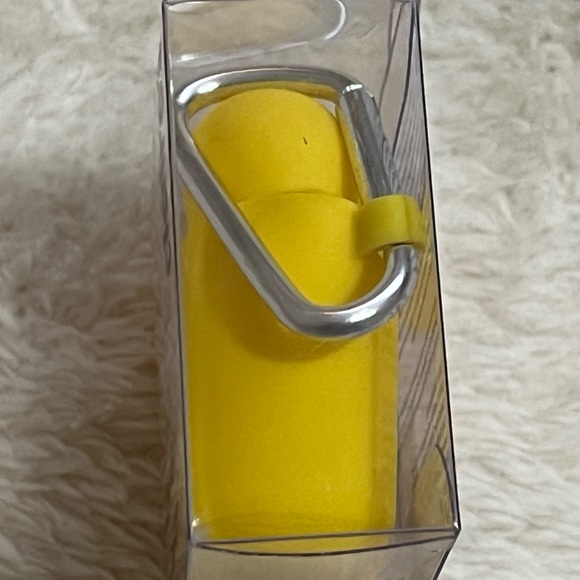 AirPod case 2nd generation - Picture 3 of 3